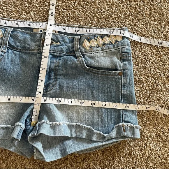 VTG L.E.I. Ashley Low Rise Micro Mini Shorts Junior 7 Light Wash Embroidered Y2K - Picture 13 of 15